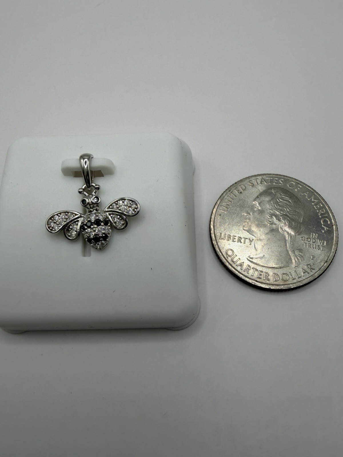 925 Sterling Silver Moissanite Bee Pendant White/black 1.00 CTW