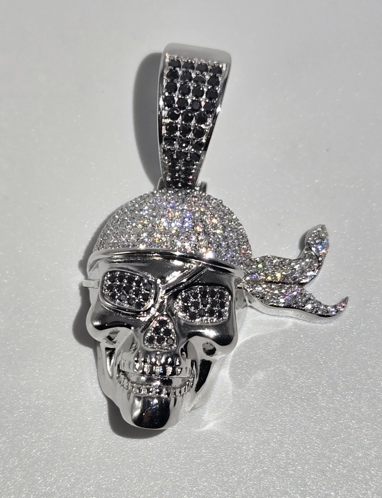 NEW 925 Sterling Silver Pirate Skull Pendant, 8.0CTW White & Black MOISSANITE