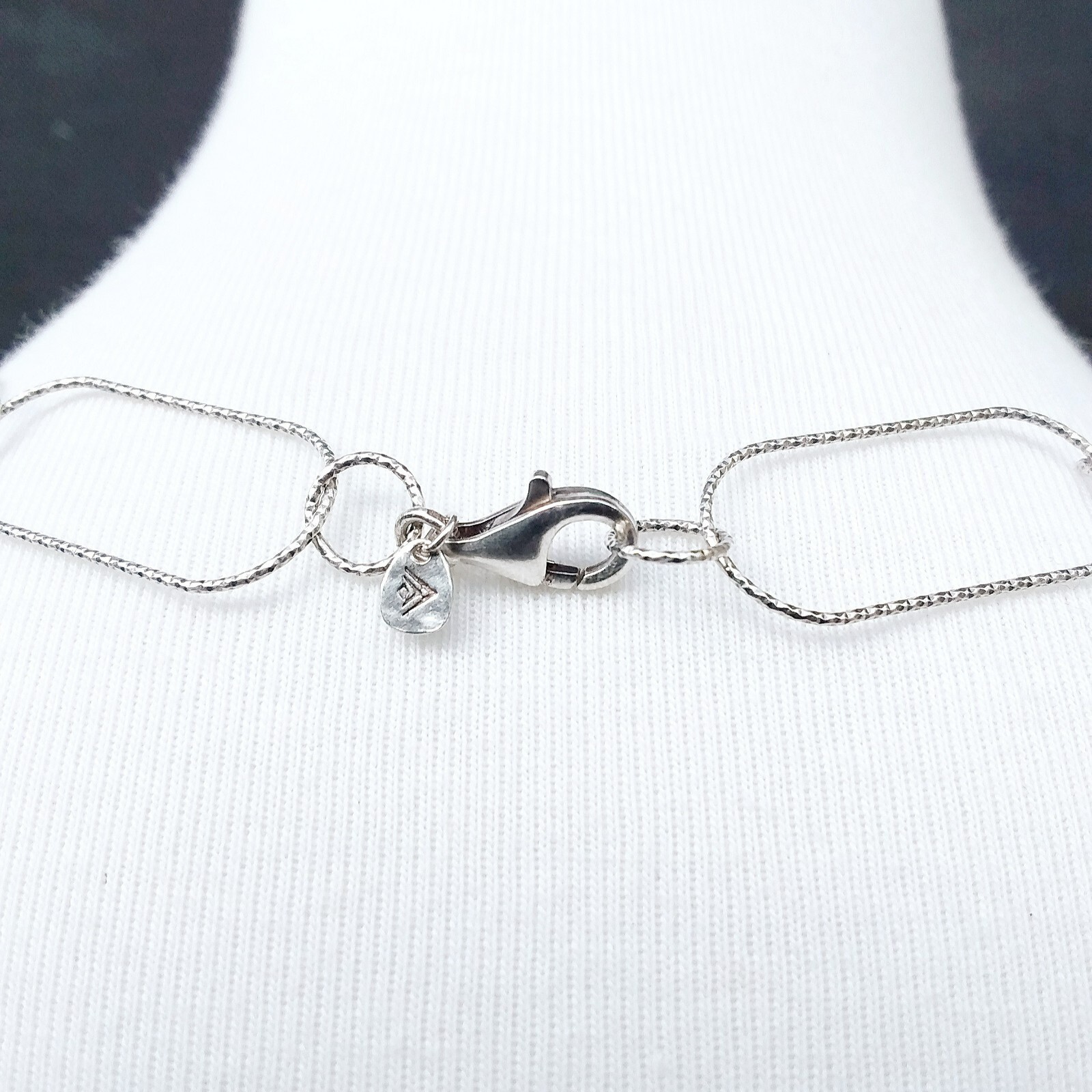 Silpada Sterling Silver Necklace Oval Links Diamond Cut 36in N2731 Retired 2013