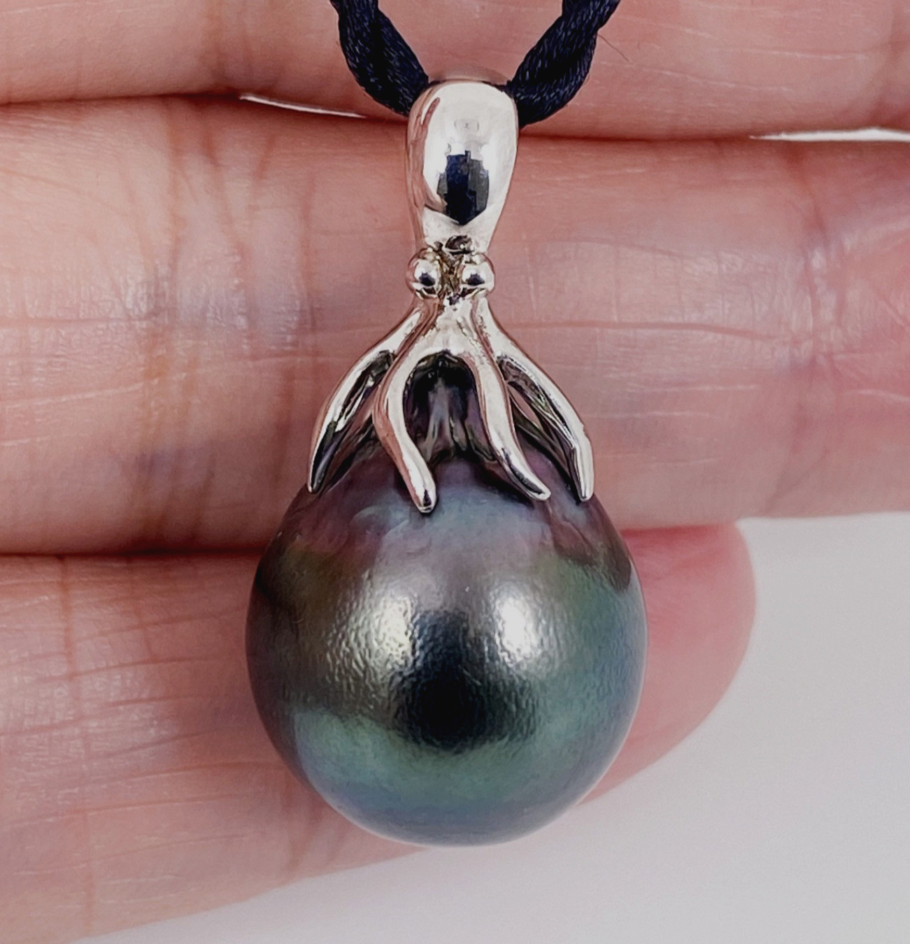 Enormous 15.9 x 19.2mm Peacock Tahitian Pearl Octopus Pendant, 925 Silver #137SP