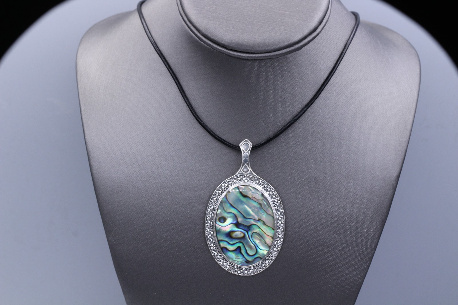 LARGE ABALONE ART NECKLACE SET IN SILVER ORNAMENT BEAUTY STATEMENT