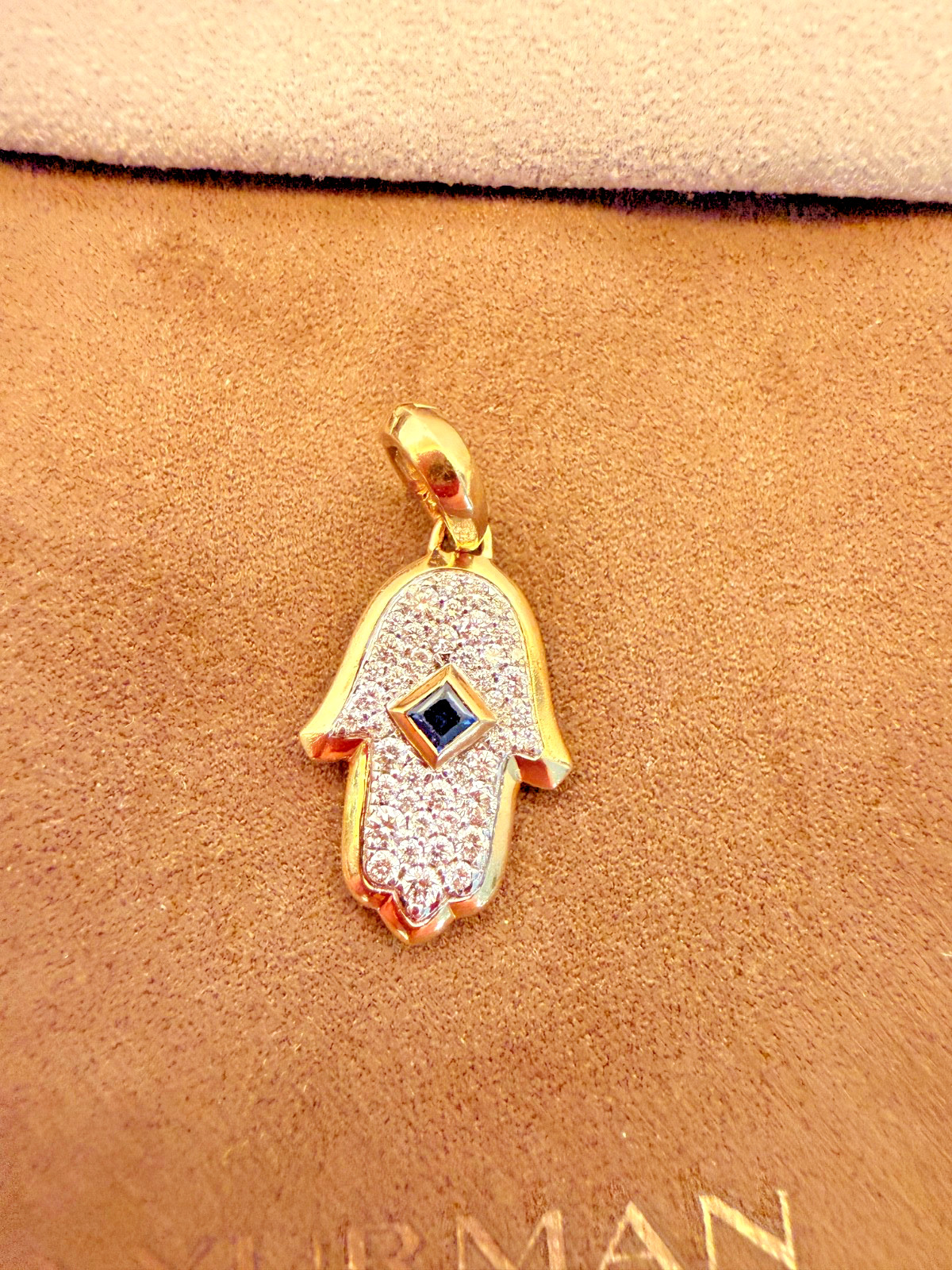 $2600 DAVID YURMAN HAMSA AMULET PENDANT 18K GOLD PAVE DIAMONDS & SAPPHIRE