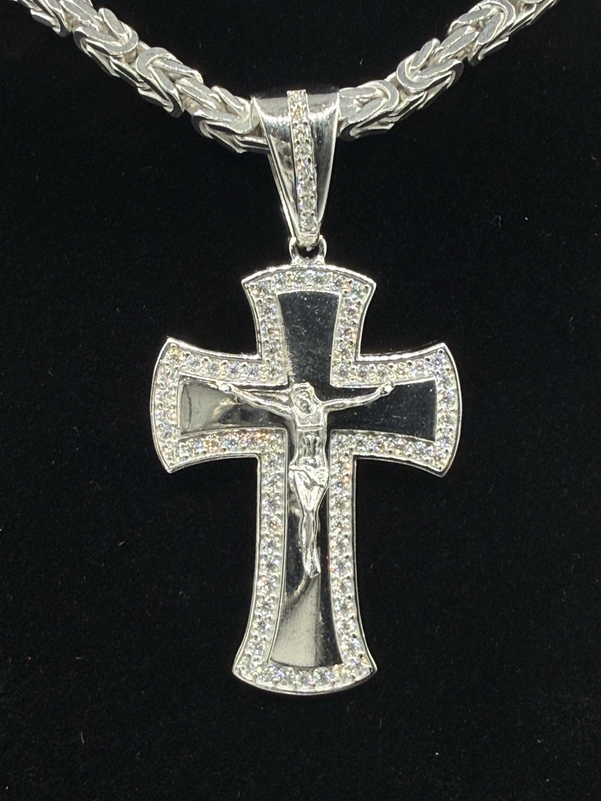 22” 4mm Sq Byzantine Sterling 925 W a Moissanite 925 Cross Pendant