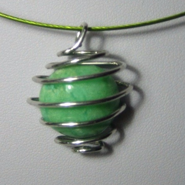 Pendant Green Quartz Crystal Memory Wire Cord Brazil Valentine Birthday Gift