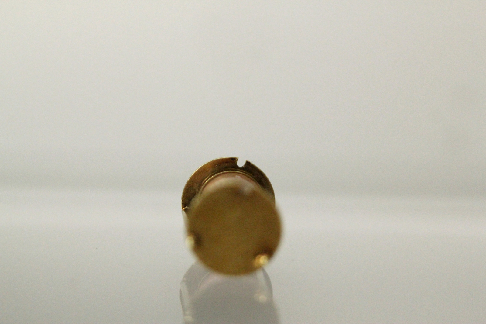 14K Yellow Gold Vintage 3D Germany Hourglass Charm (Damaged) 4.2 Grams (PEN9514)