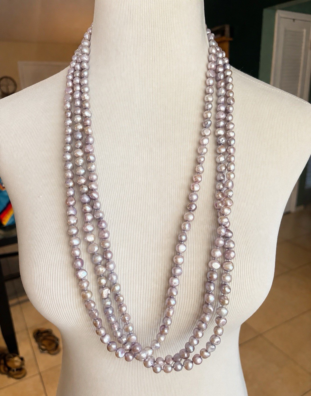 Vintage 48” Lavender Freshwater Pearl Endless Rope Necklace Genuine Long Layerin