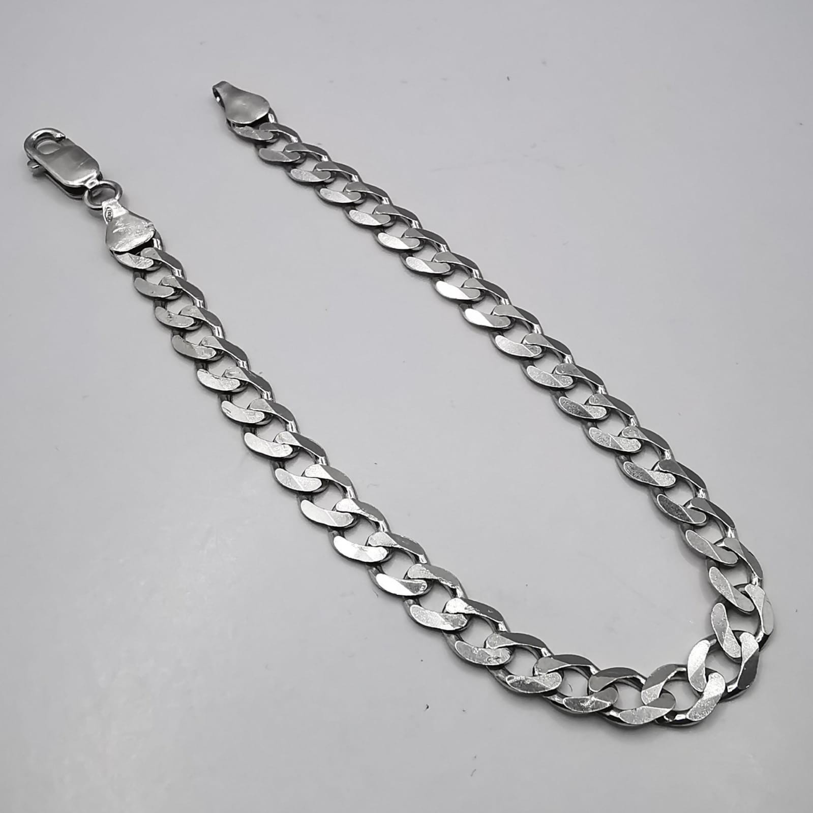 “Solid 925 Sterling Silver Curb Link Bracelet, 7.92g, High Quality Jewelry”