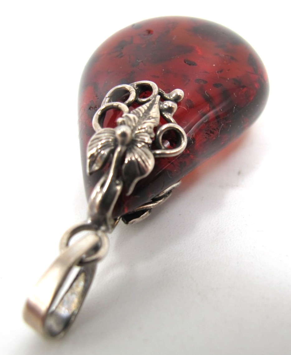 SILVER, PRESUMED STERLING, AMBER DROP PENDANT
