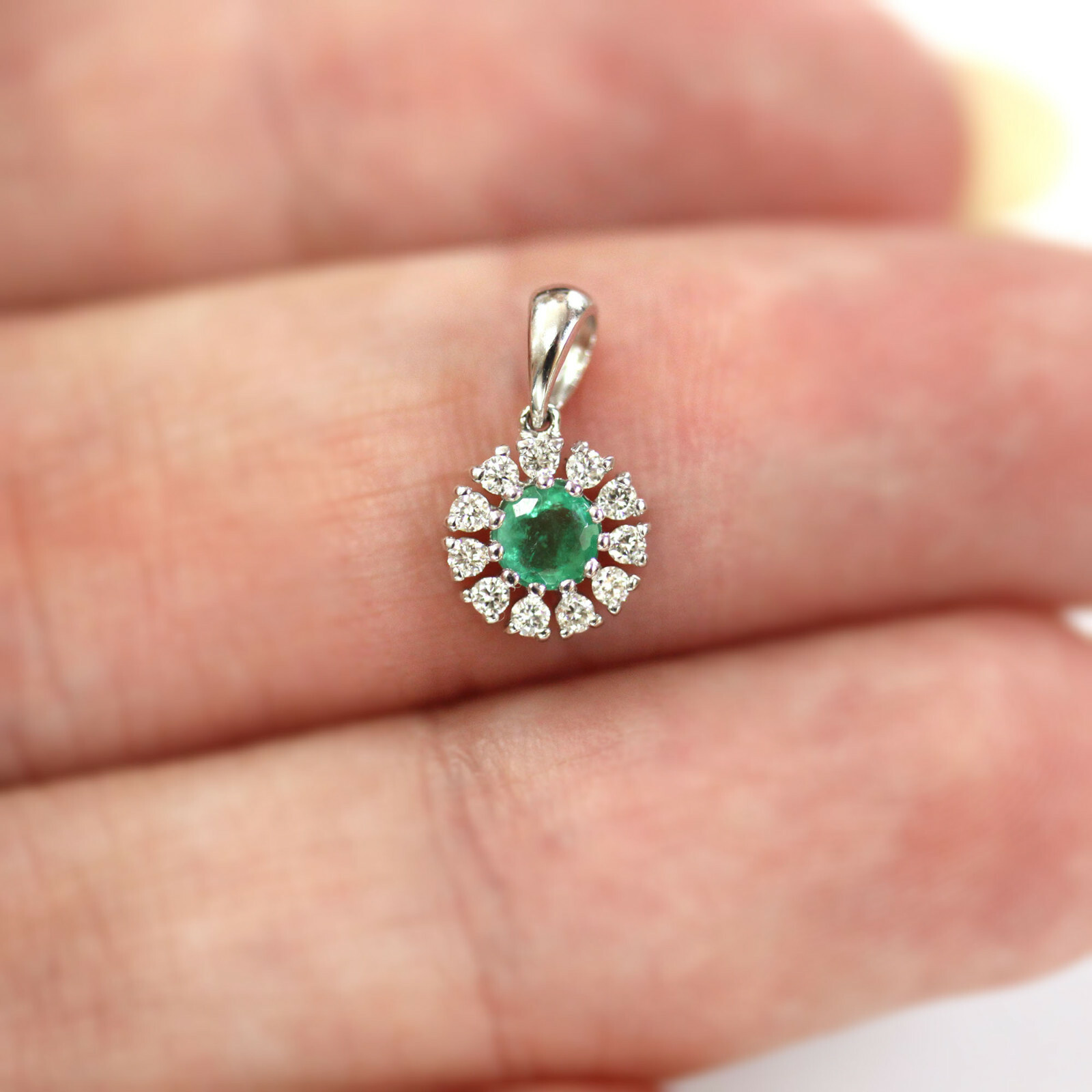 0.3 ctw Natural Emerald & Diamond Solid 14k White Gold Round Halo Pendant 0.49″