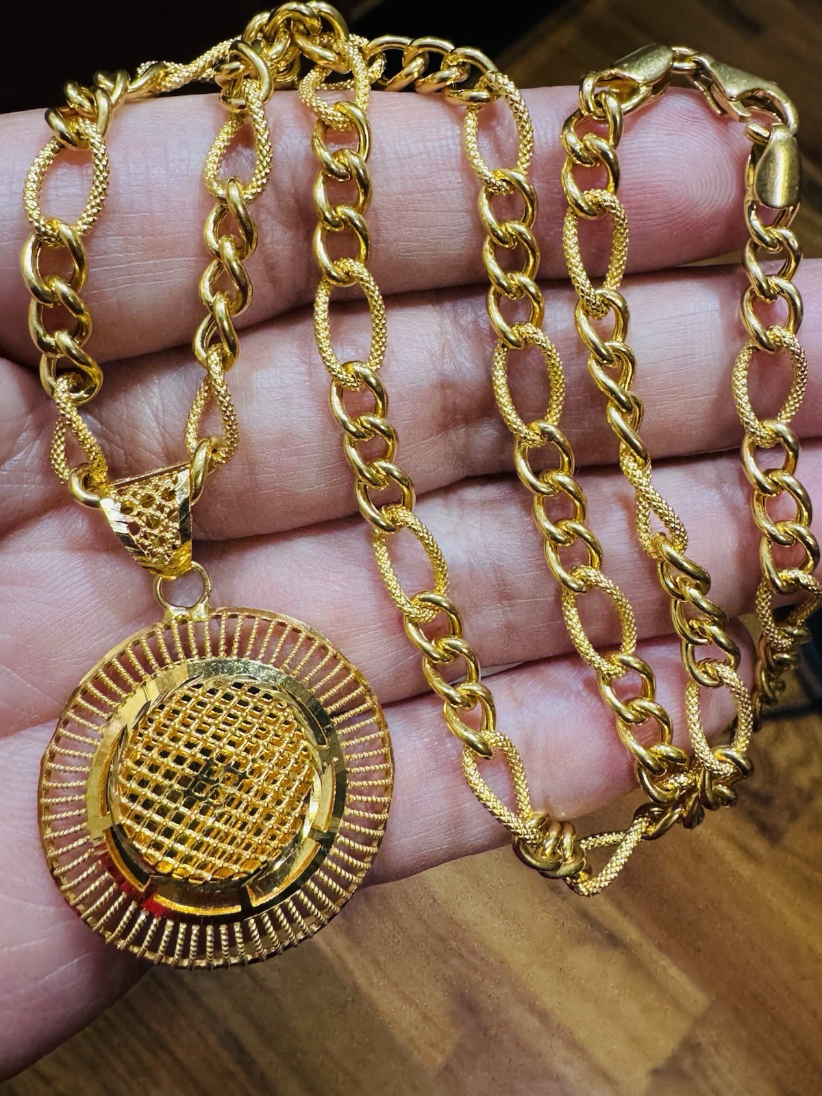 Saudi Dubai 22K Solid 916 Real Gold Round Set Necklace 18” Long 16.83g 5.5mm