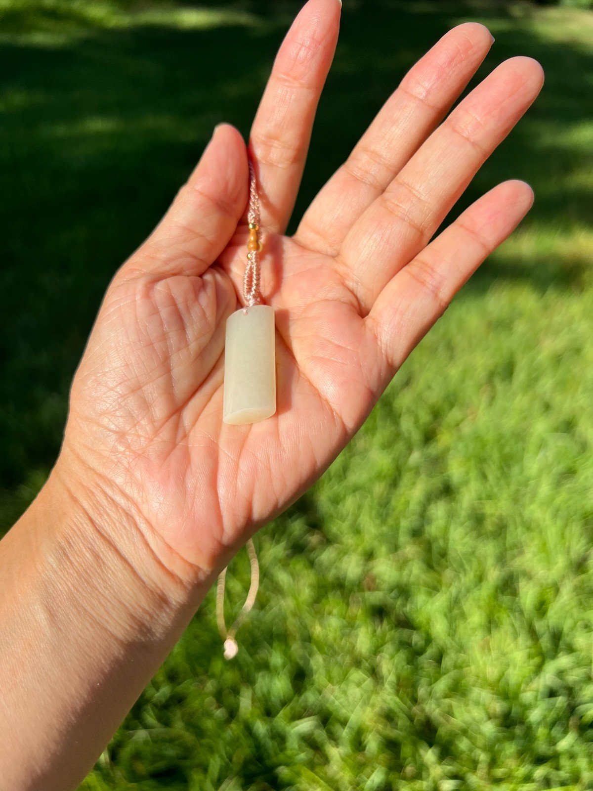 Beautiful Light Green 100% Natural Nephrite Pendant H142 1