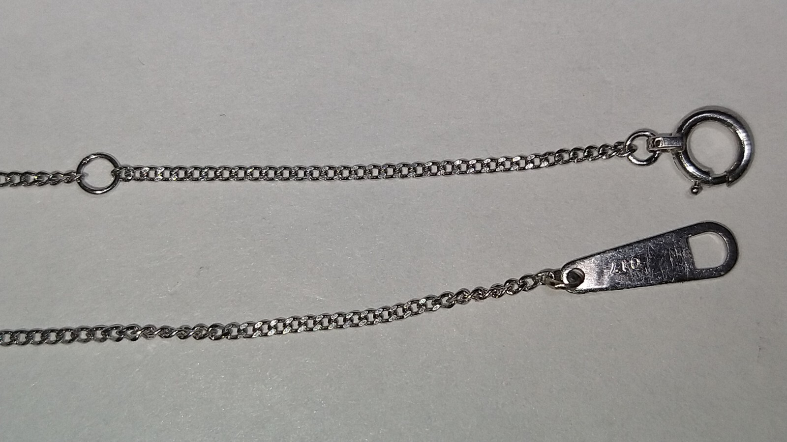 Solid platinum 0.17 carat diamond solitaire pendant chain necklace 2.7 grams
