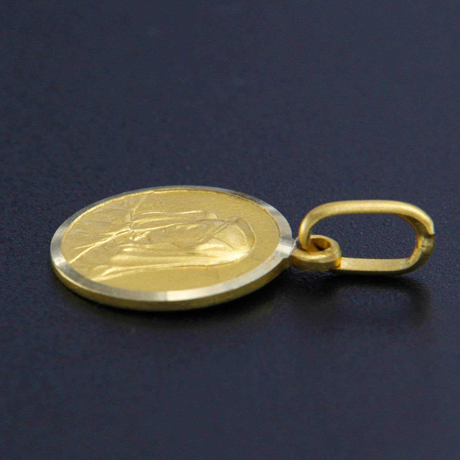 18k Solid Yellow GOLD Saint Virgin Mother Mary Madonna Pendant Medal Unoaerre