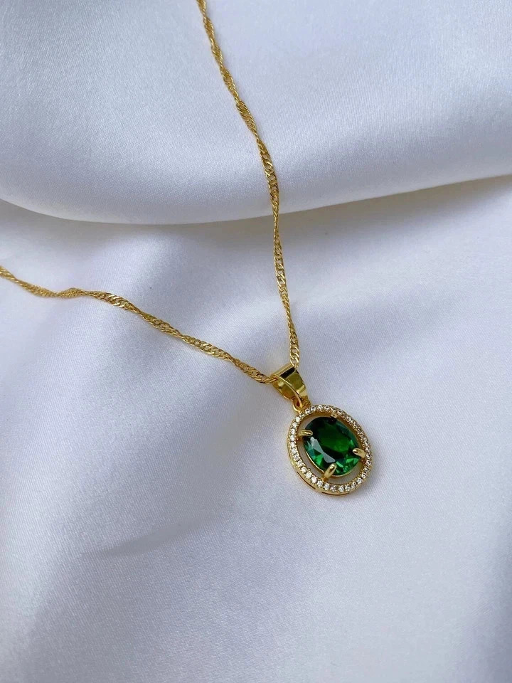 2CT Oval Cut White Lab-Created Diamond Women’s Pendant 14K Yellow Gold Plated