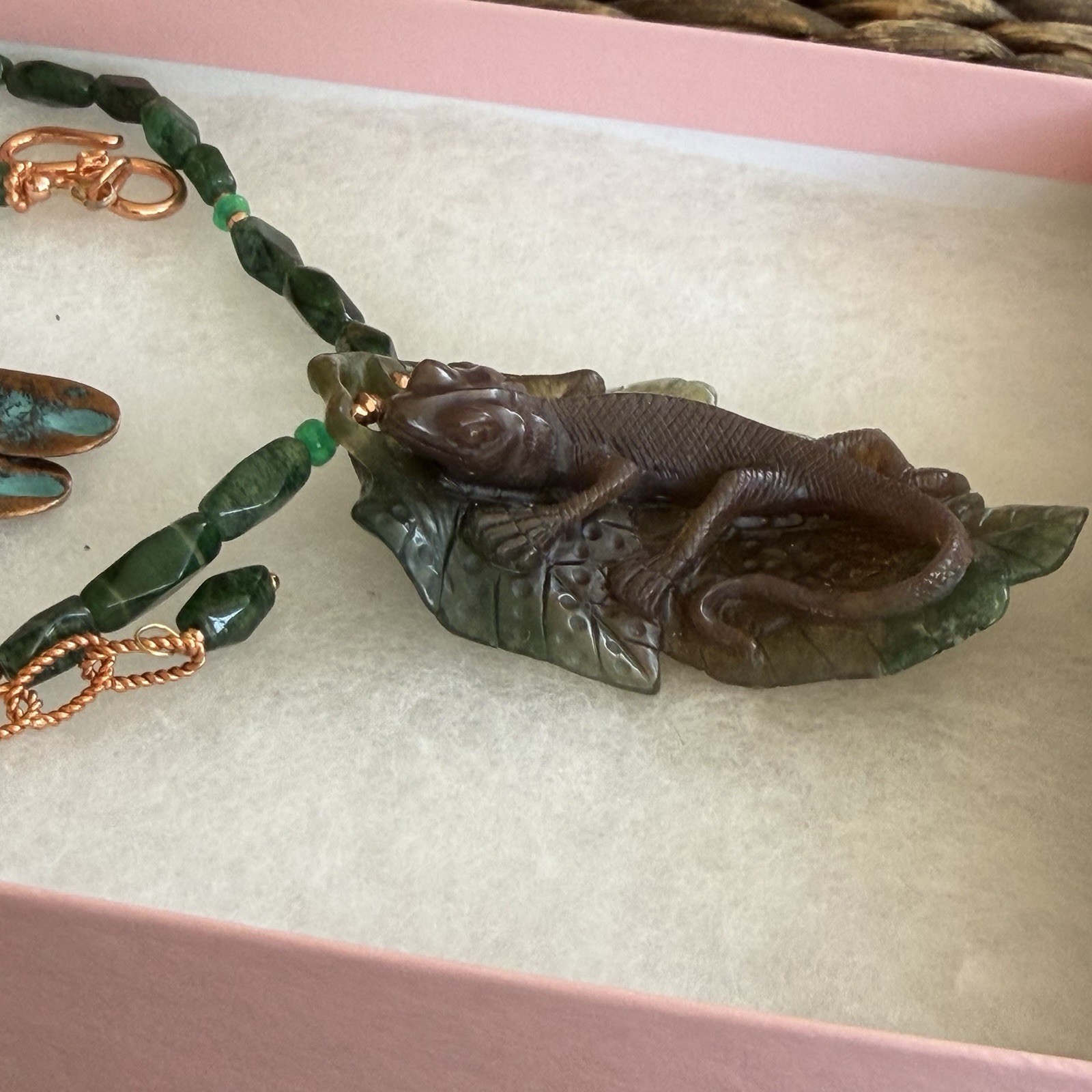 HAND CARVED INDIAN AGATE LIZARD GREEN ADVENTURINE & OPAL ARTISAN NECKLACE SET