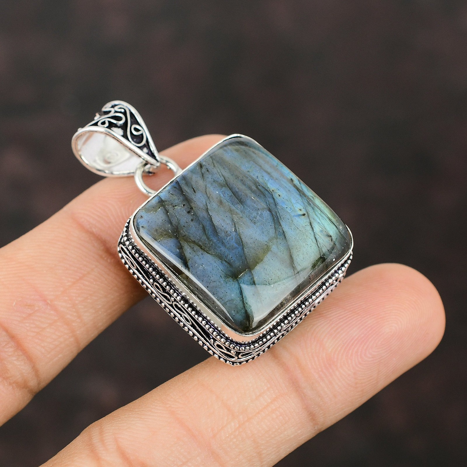 Natural Labradorite Gemstone Pendant 925 Sterling Silver Handmade Jewelry