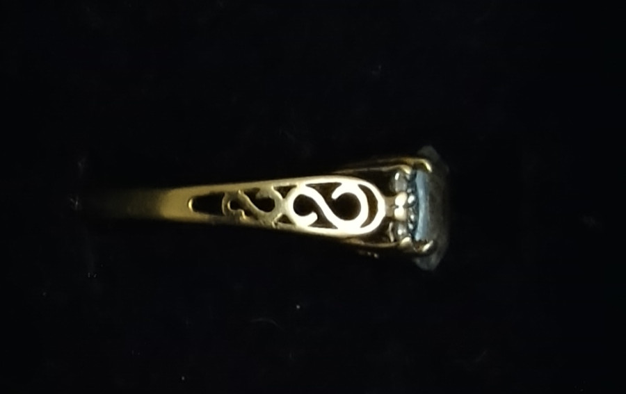 Vintage 14k Solid Gold filigree Auqamarine Ring with diamond accentt