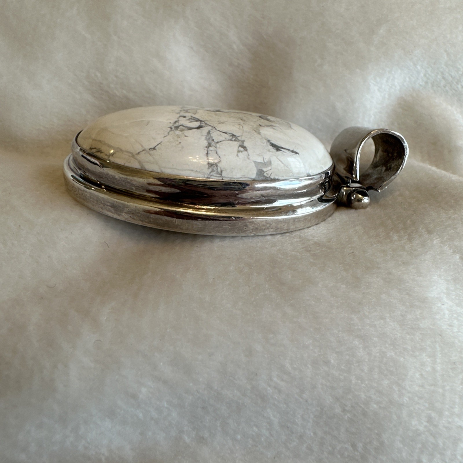 ExEx by Claudia Agudelo 925 Sterling Silver White Howlite Pendant 29g 2.25” Tall