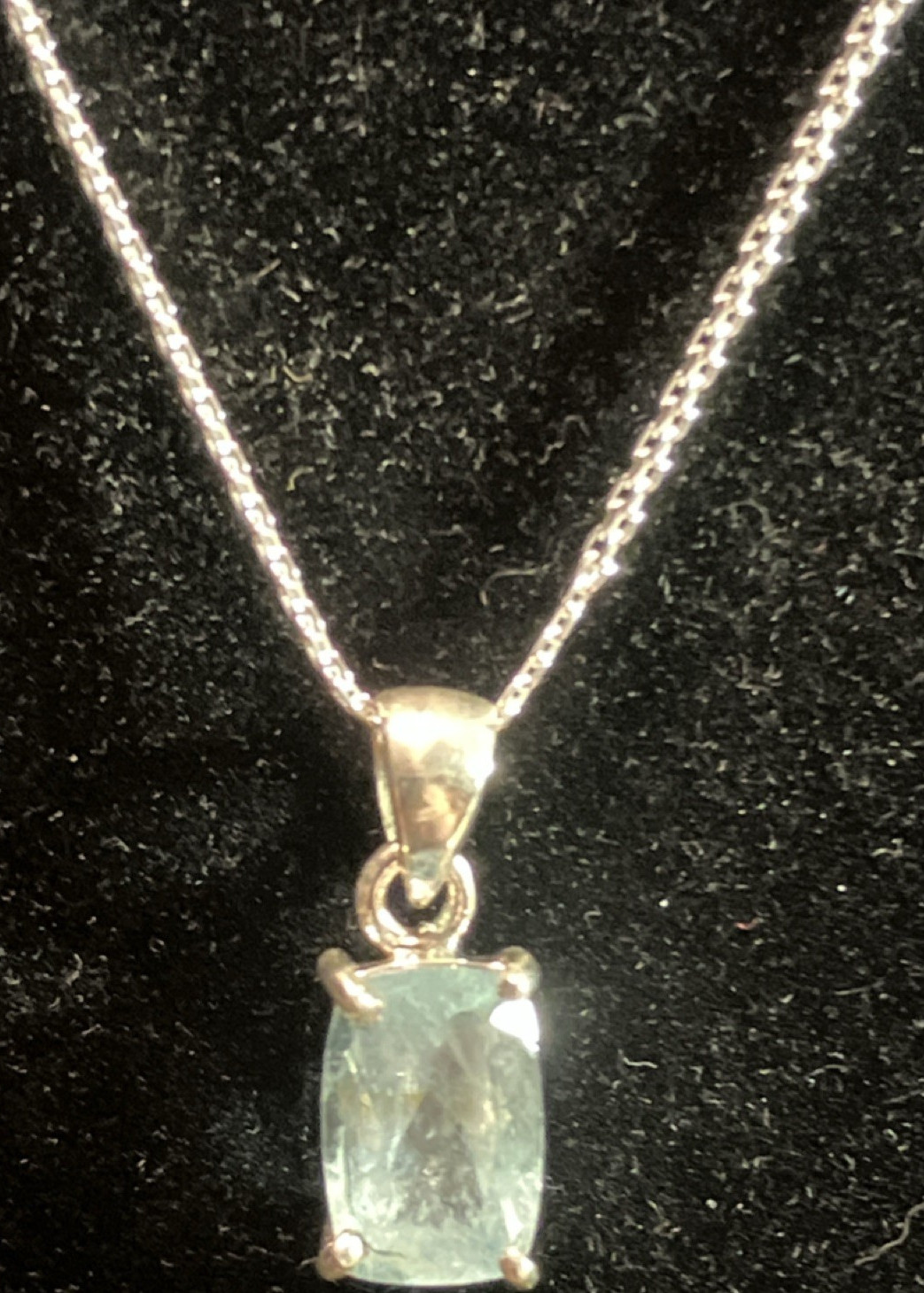 LUX Sterling Silver 925 Cushion Aquamarine Pendant Prong setting 18″ Chain Blue