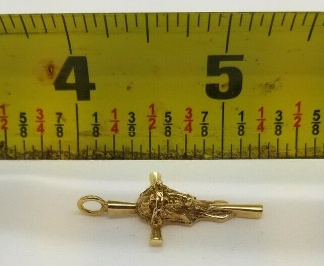 14 KT GOLD RELIGOUS CHARM CROSS JESUS 3.4 GRAMS