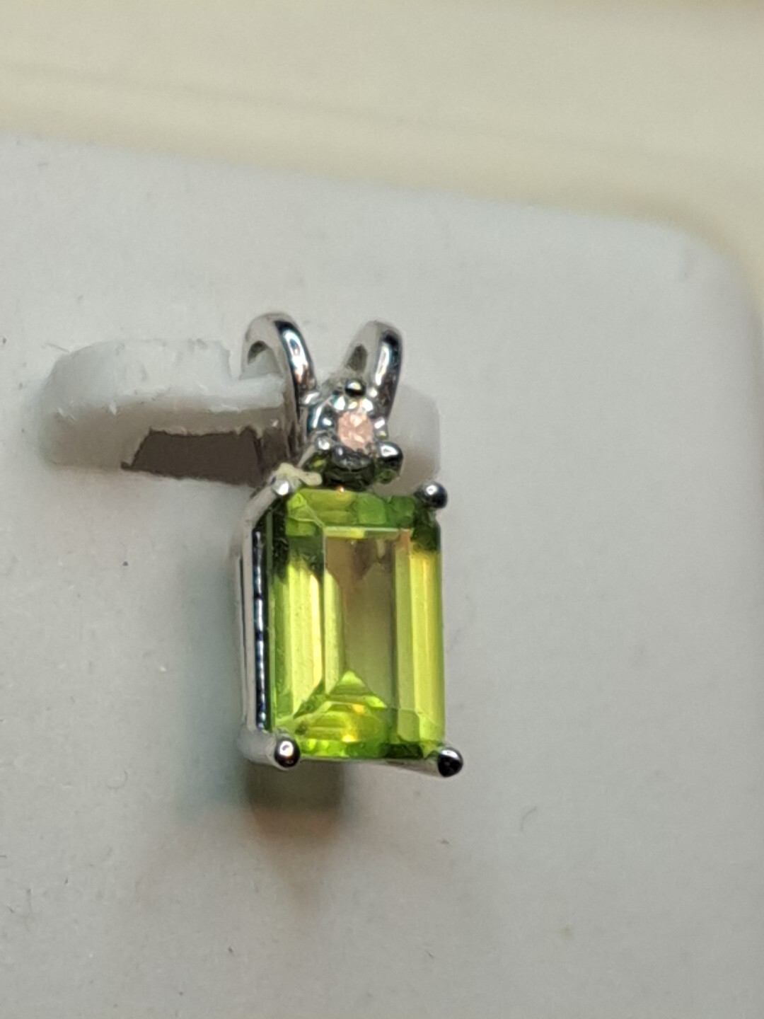 New 14 Karat White Gold Light Green Paridot Pendant With Diamond 10MMx5MM 12-15