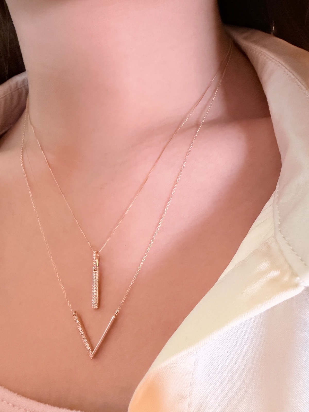 18K Solid Gold V Shape Diamond Necklace Women 0.08ct VS Natural Gift