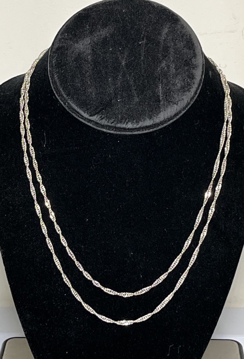 Vtg 925 Sterling Silver Necklace 36” Diamond Cut Chain .09” Wide Made In Italy