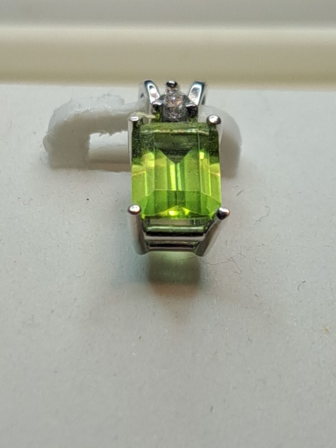 New 14 Karat White Gold Light Green Paridot Pendant With Diamond 10MMx5MM 12-15