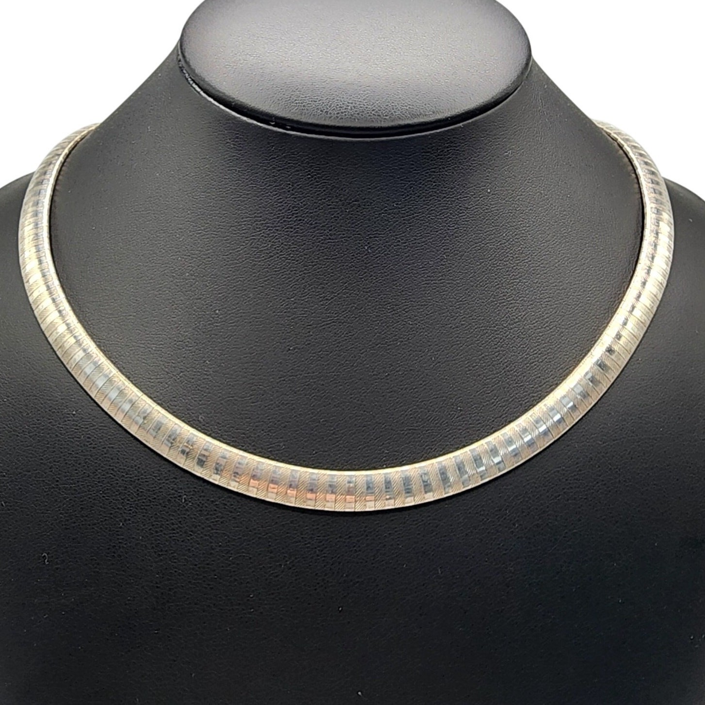 Sterling Omega Chain Necklace Textured 19in 7.75mm 38.9g Mesh Backed Milor Italy