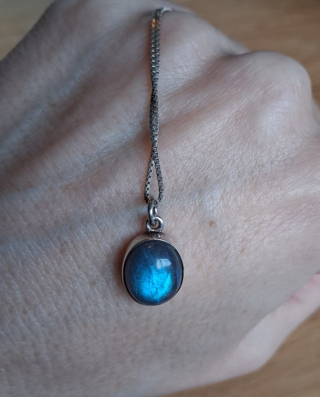 Sterling Silver Rich Blue Labradorite Cabochon Pendant Oval Box Chain Necklace