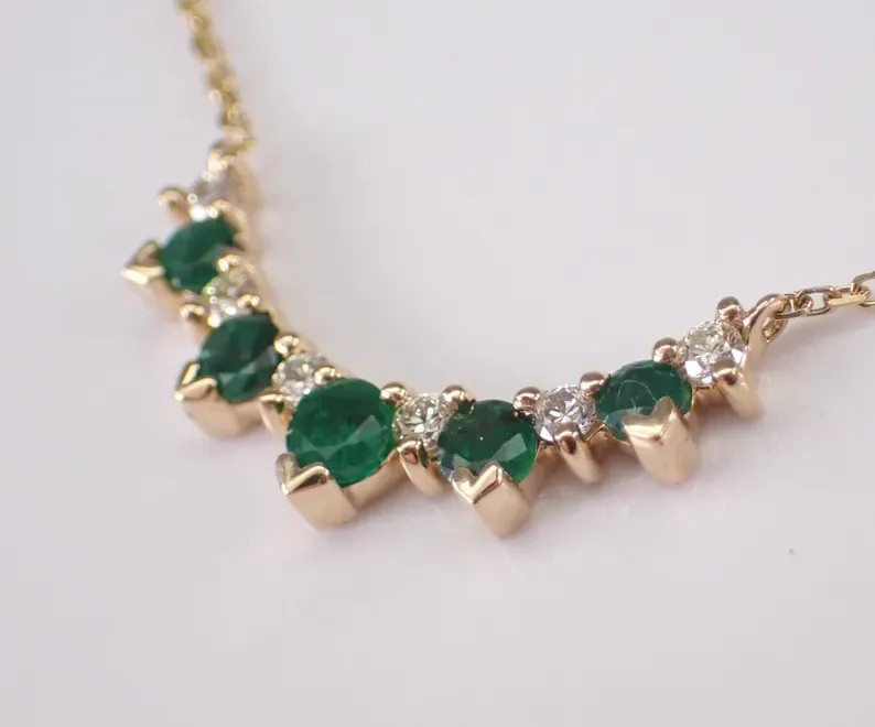 0.20Ct Round Cut Lab-Created Emerald Curved Bar Pendant 14K Yellow Gold Plated