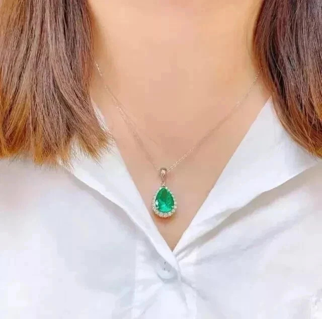 4Ct Pear Cut Lab Created Green Emerald Teardrop Pendant In 14k White Gold Plated