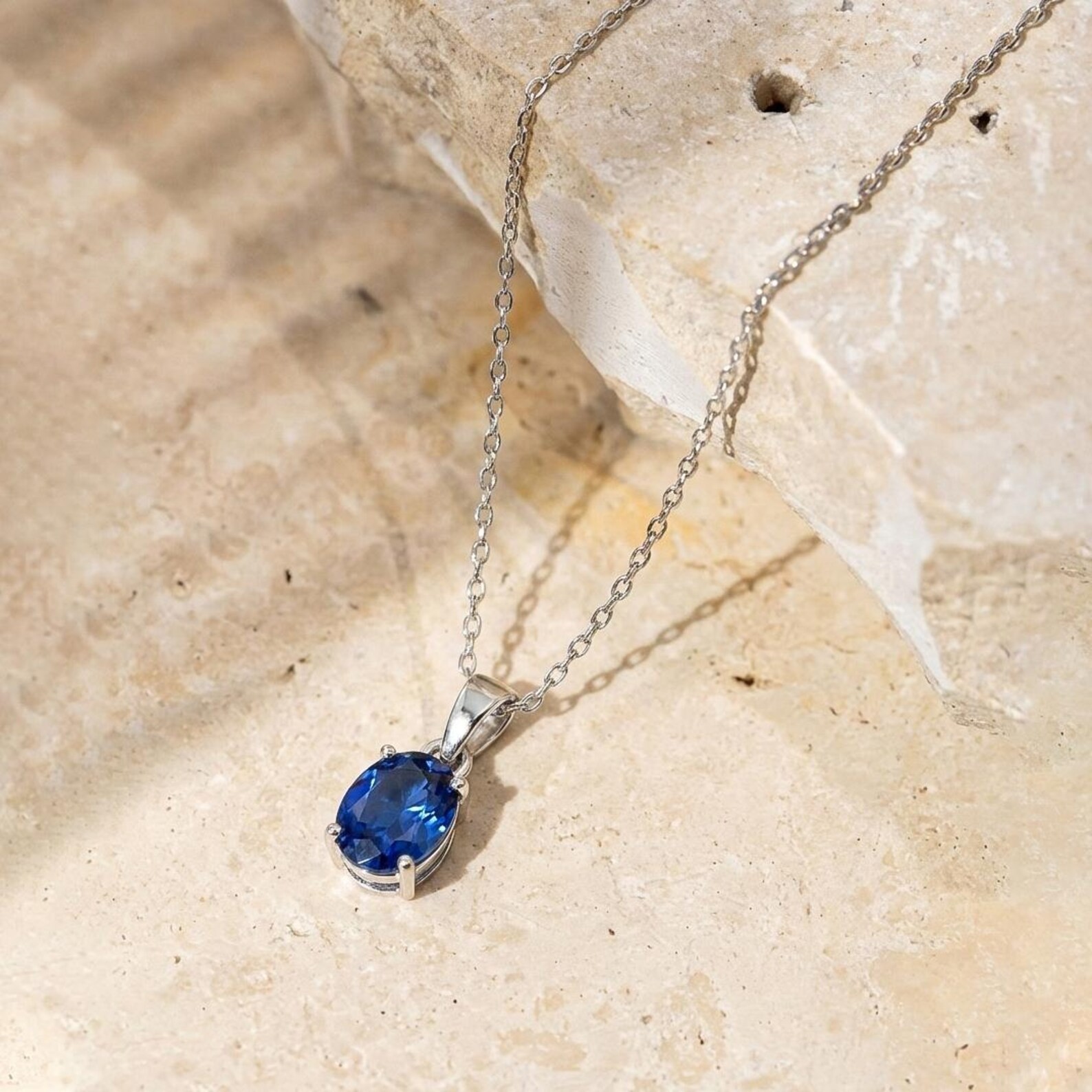4.00 Ct Oval Cut Natural Sapphire Diamond Gorgeous Pendant 14K White Gold