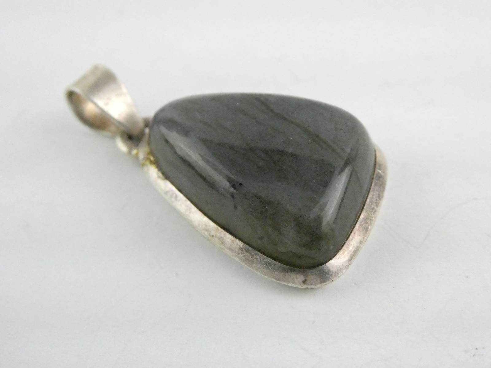 Sterling Silver Labradorite Freeform Cabochon Pendant 10.4g 1.5 Inch Length
