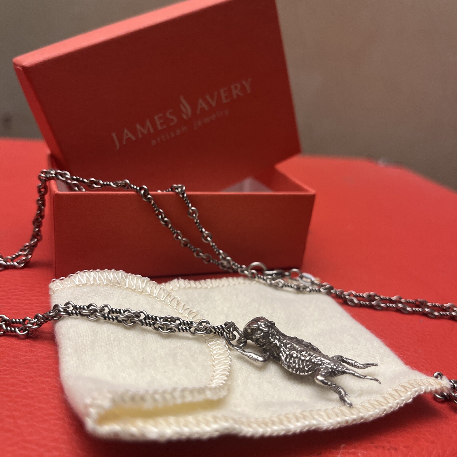 James Avery Twisted Link 36″ chain w/1 & 1/2 inch rare Horned Toad with BOX