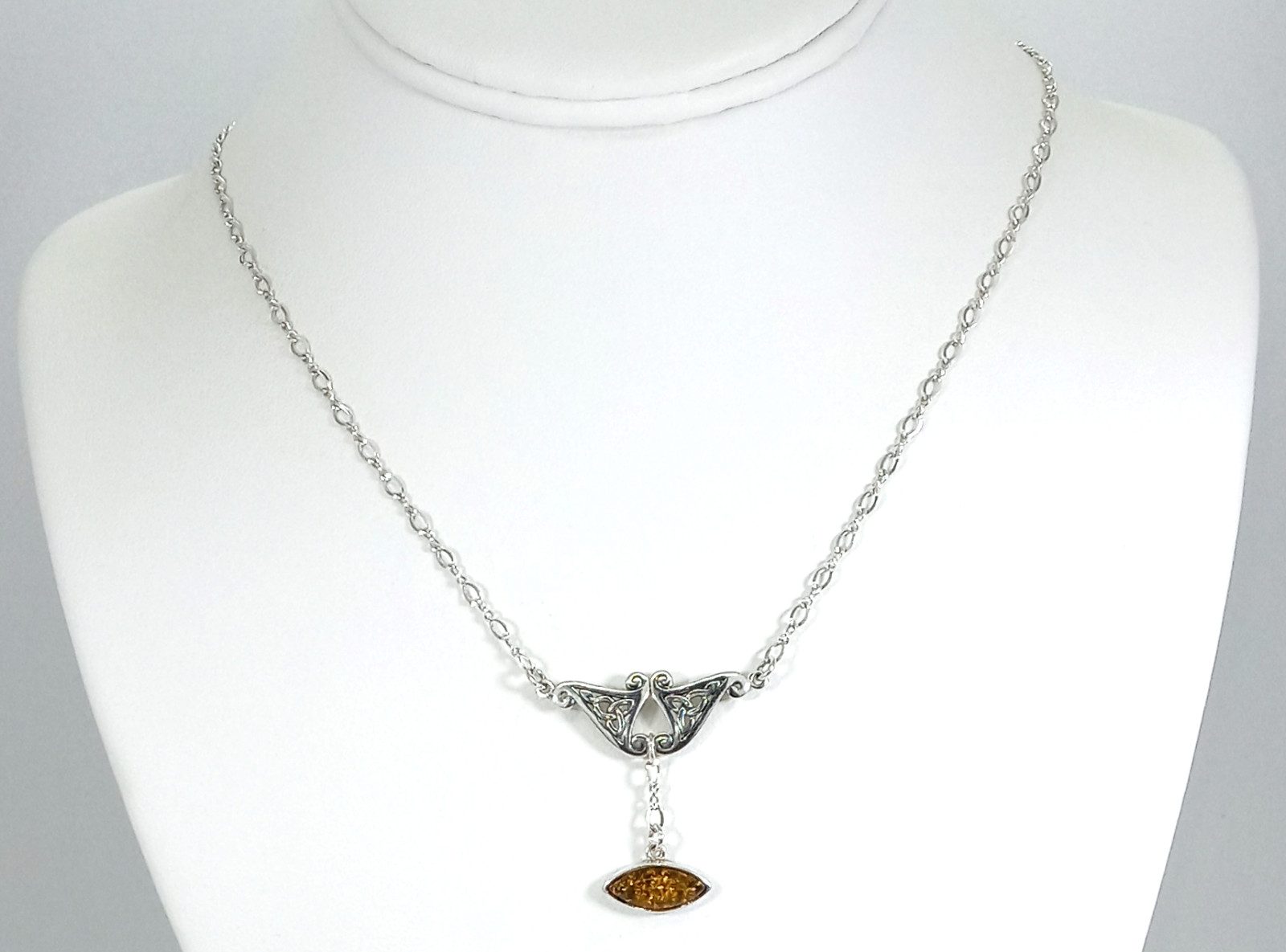 Vintage 925 Sterling Silver Antique Green Baltic Amber Celtic Knot Necklace