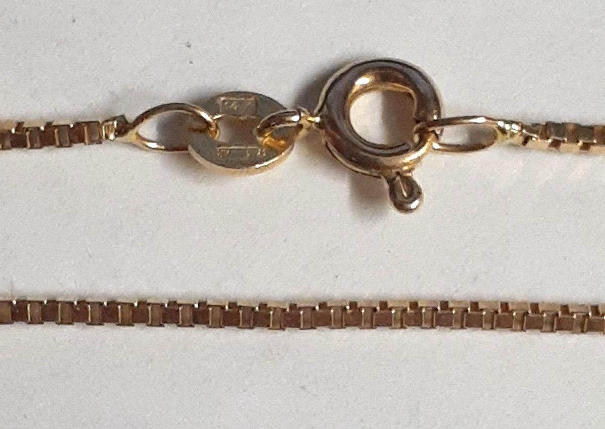 (RI4) 14k Yellow Gold Box Link Chain / Necklace (3.4 Grams) Size 18″