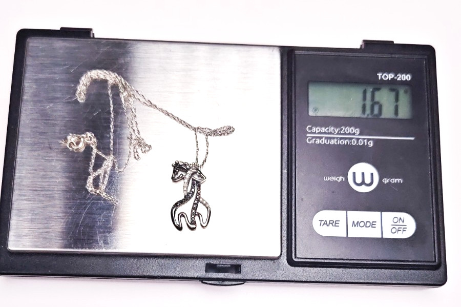 10K White Gold Black & White Diamond Giraffe Necklace Pendant 19″ AV Andin Zales