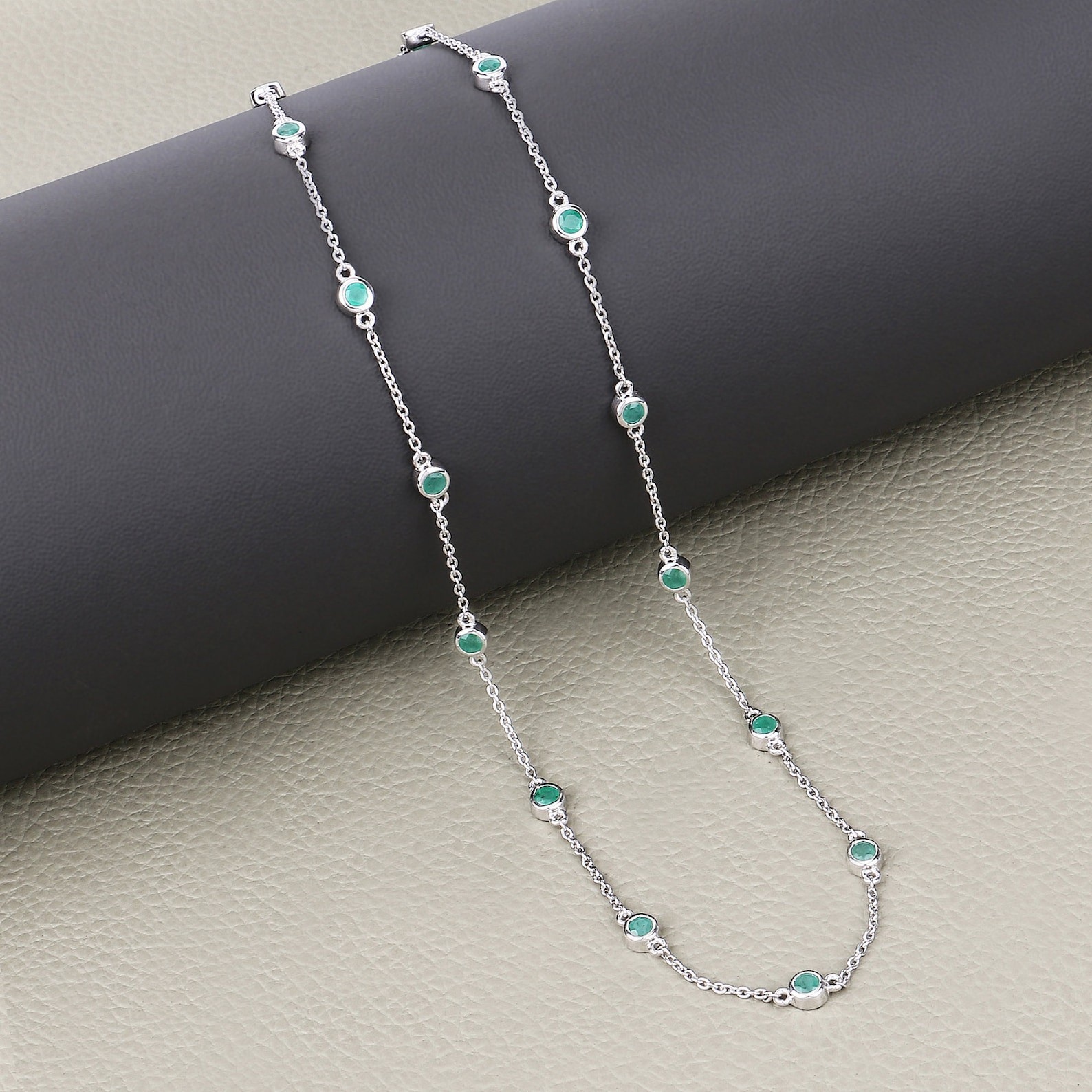 14k White Gold Round Cut Natural Emerald Station Nacklace For Bezel Set Gift
