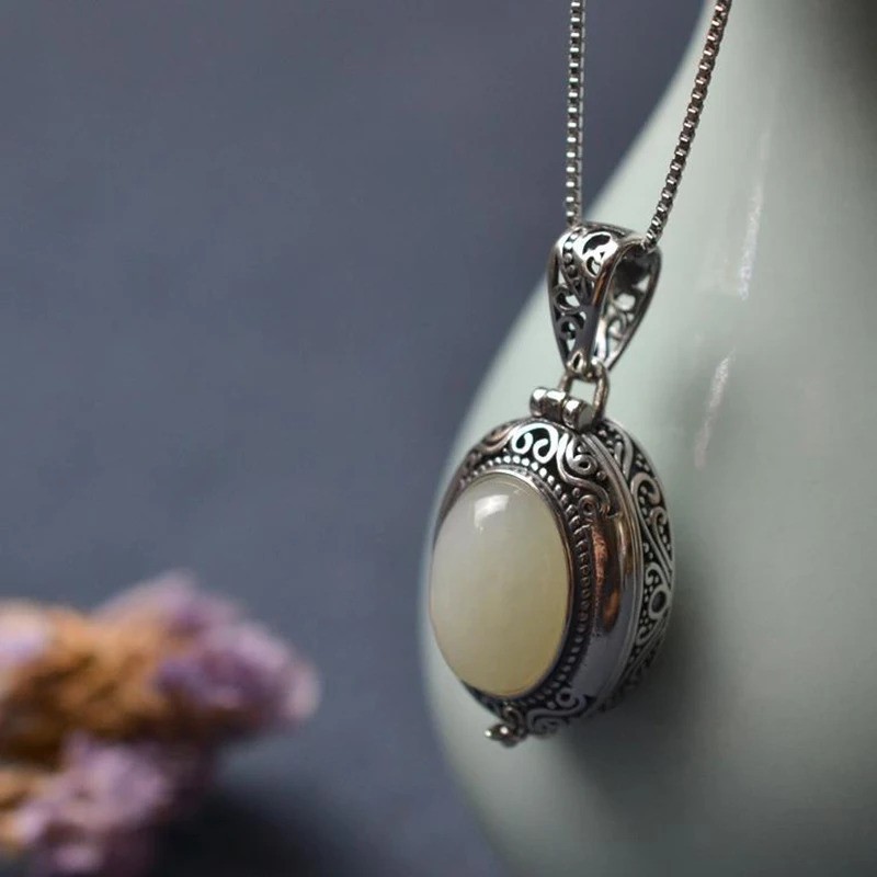 Vintage Sterling Silver Oval Locket Pendant Filigree Scrollwork Natural Stone 92