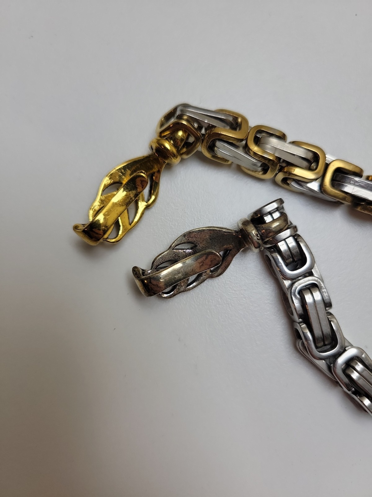 2 DRAGON HEAD SILVER AND GOLD STAINLESS STEEL CHAINS BELT HOOK CLOSURE 40″ LONG