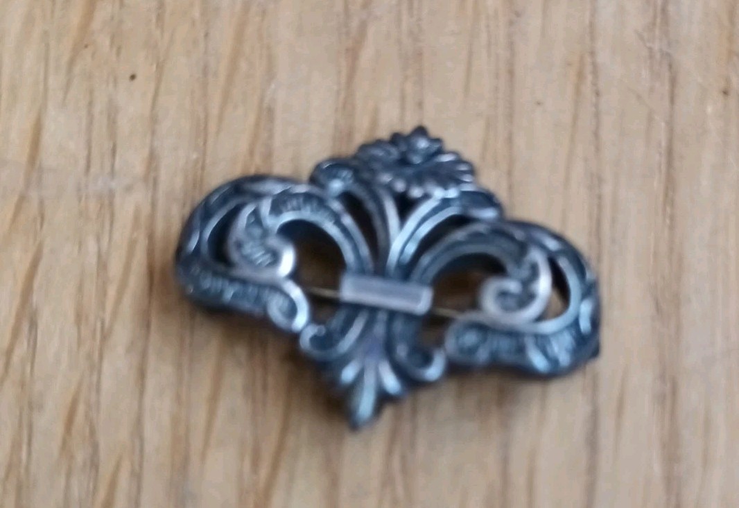 925 Sterling Silver Fluer de lis Brooch or Pendant 5 Grams (PEN7988)