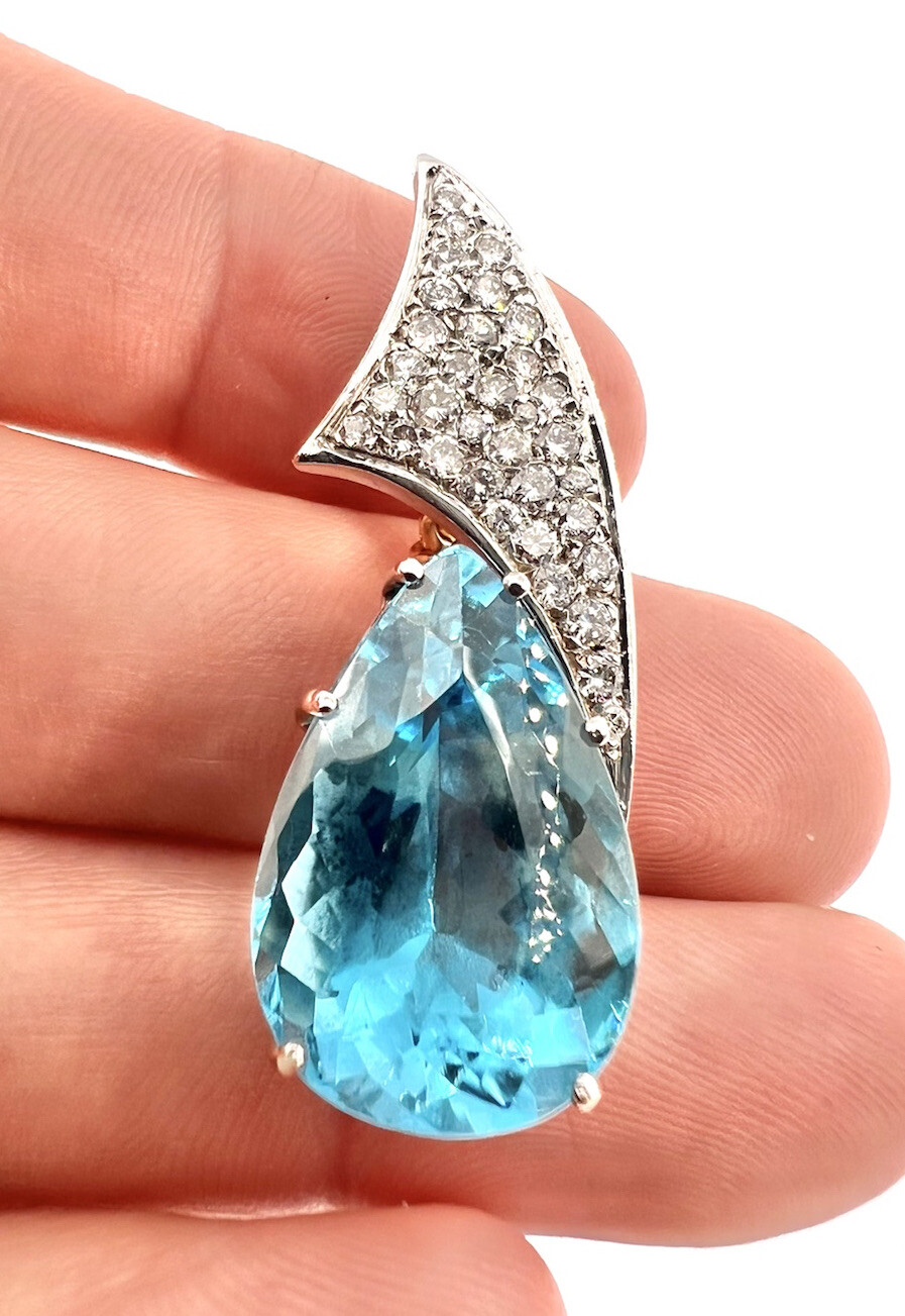 Fine 18ct London Blue Topaz White Gold 1.00ct Approx Diamond Enhancer Pendant