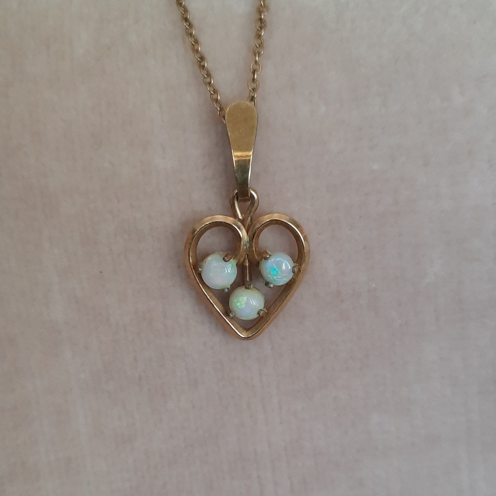 Vintage MCM Australia Opal Heart Pendant Yellow Gold Heart Pendant Necklace