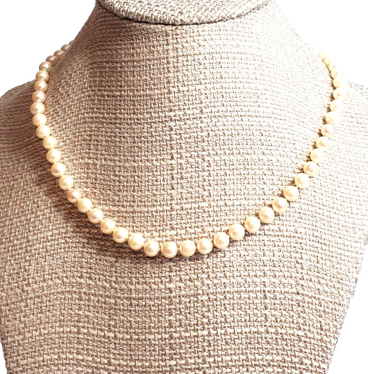 14k Clasp Necklace Single Strand Cream Cultured Pearl Hand Knotted 15 inch 5mm