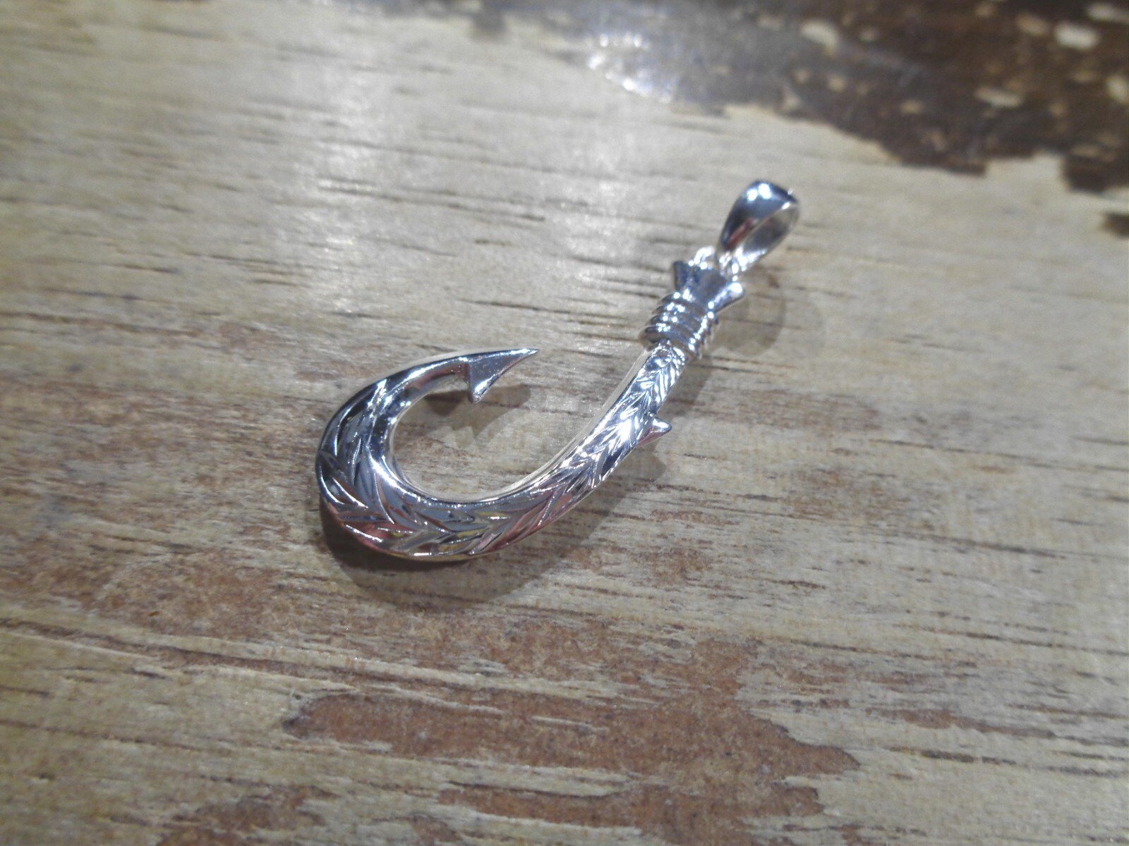 19MM SOLID 925 SILVER 2SIDED ENGRAVED HAWAIIAN SCROLL MAILE FISH HOOK PENDANT #2