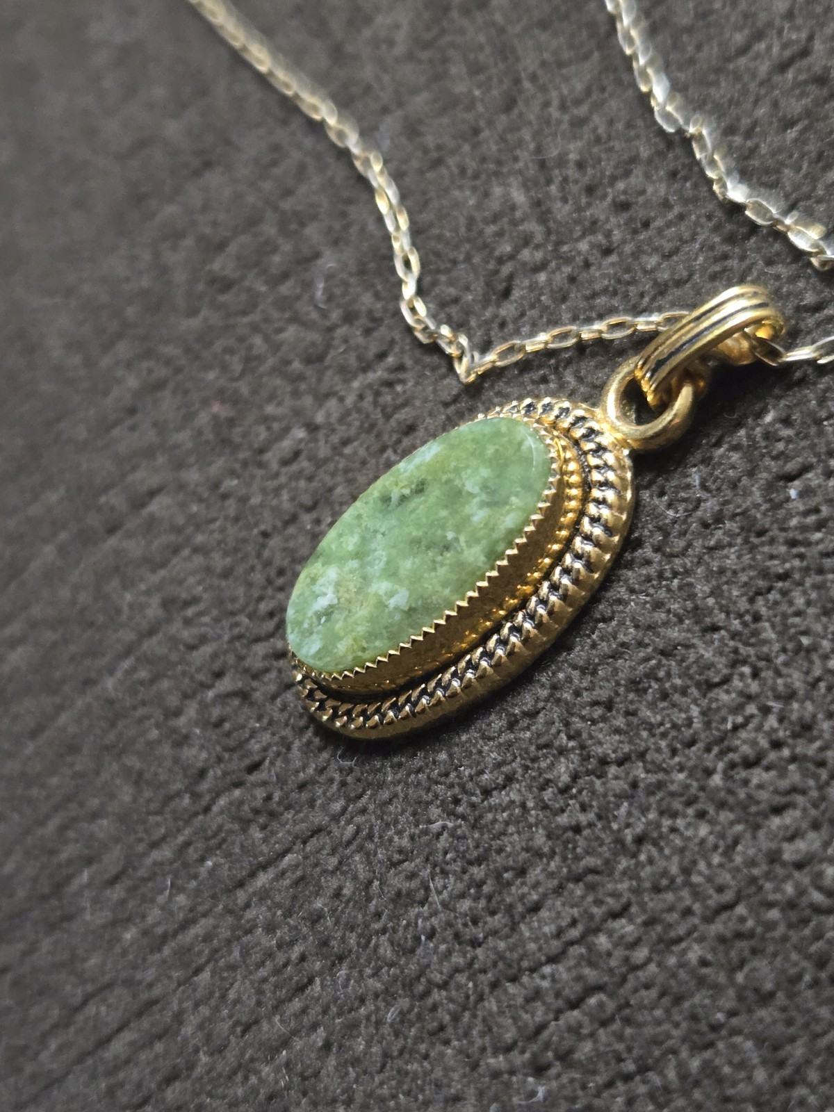 Vintage 12K Yellow gold filled oval Jade Pendant Necklace 1/20th