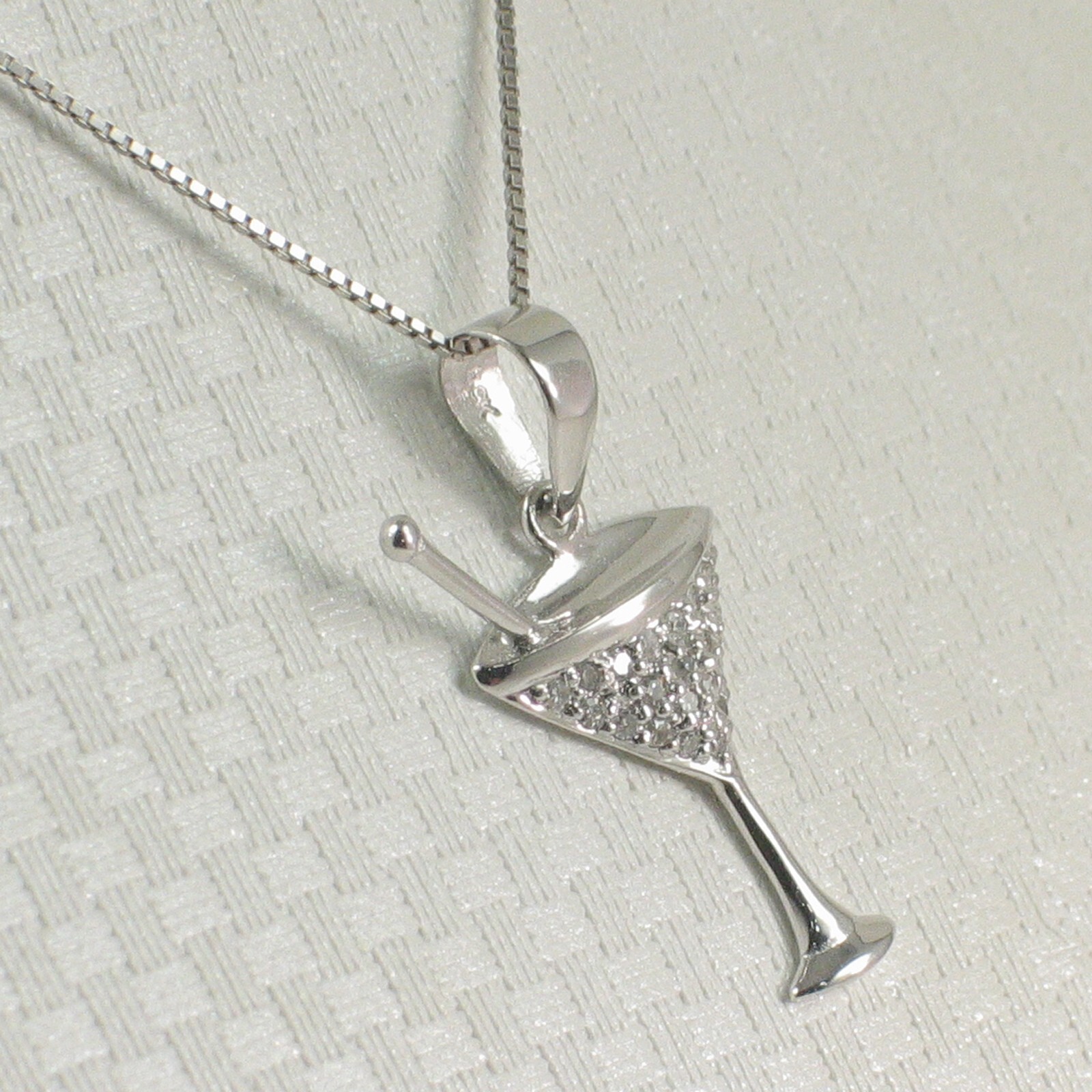Beautiful Cocktail Cup Design 14kt Solid White Gold Diamond Pendant Necklace