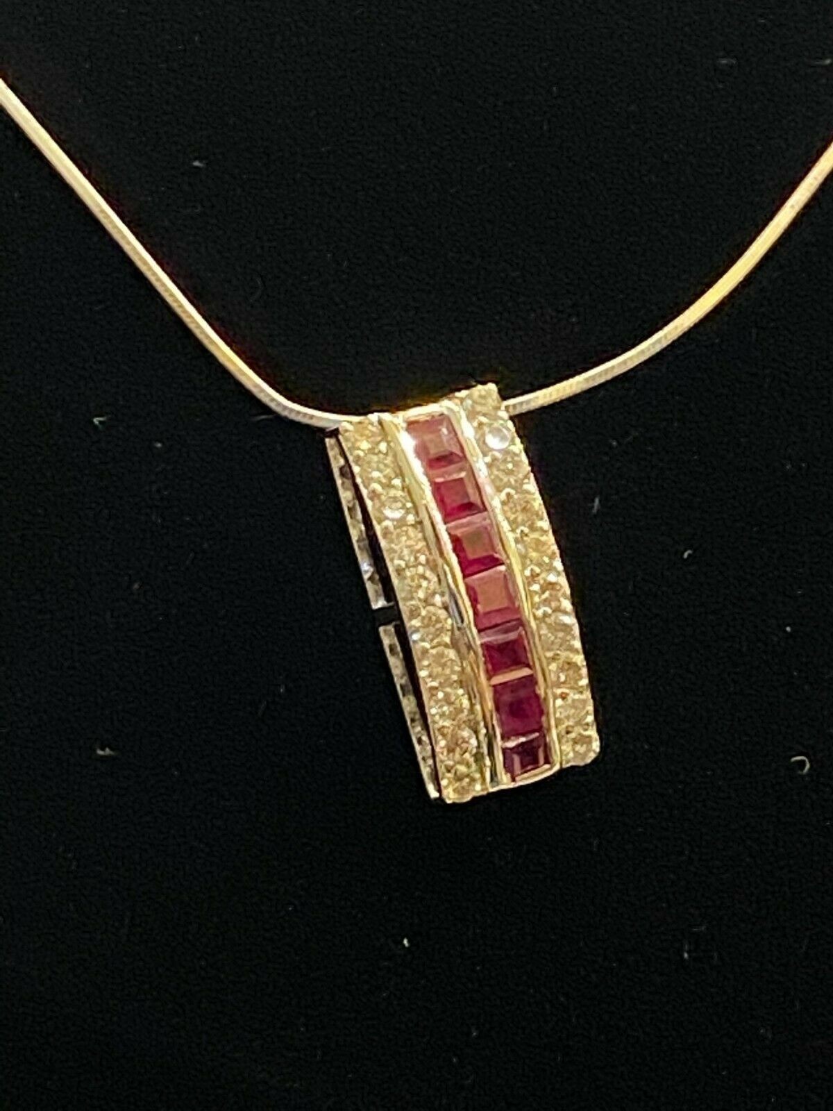 1.32 TCW F/VS1 Round Brilliant Cut Natural Diamonds Ruby Pendant 18K White Gold