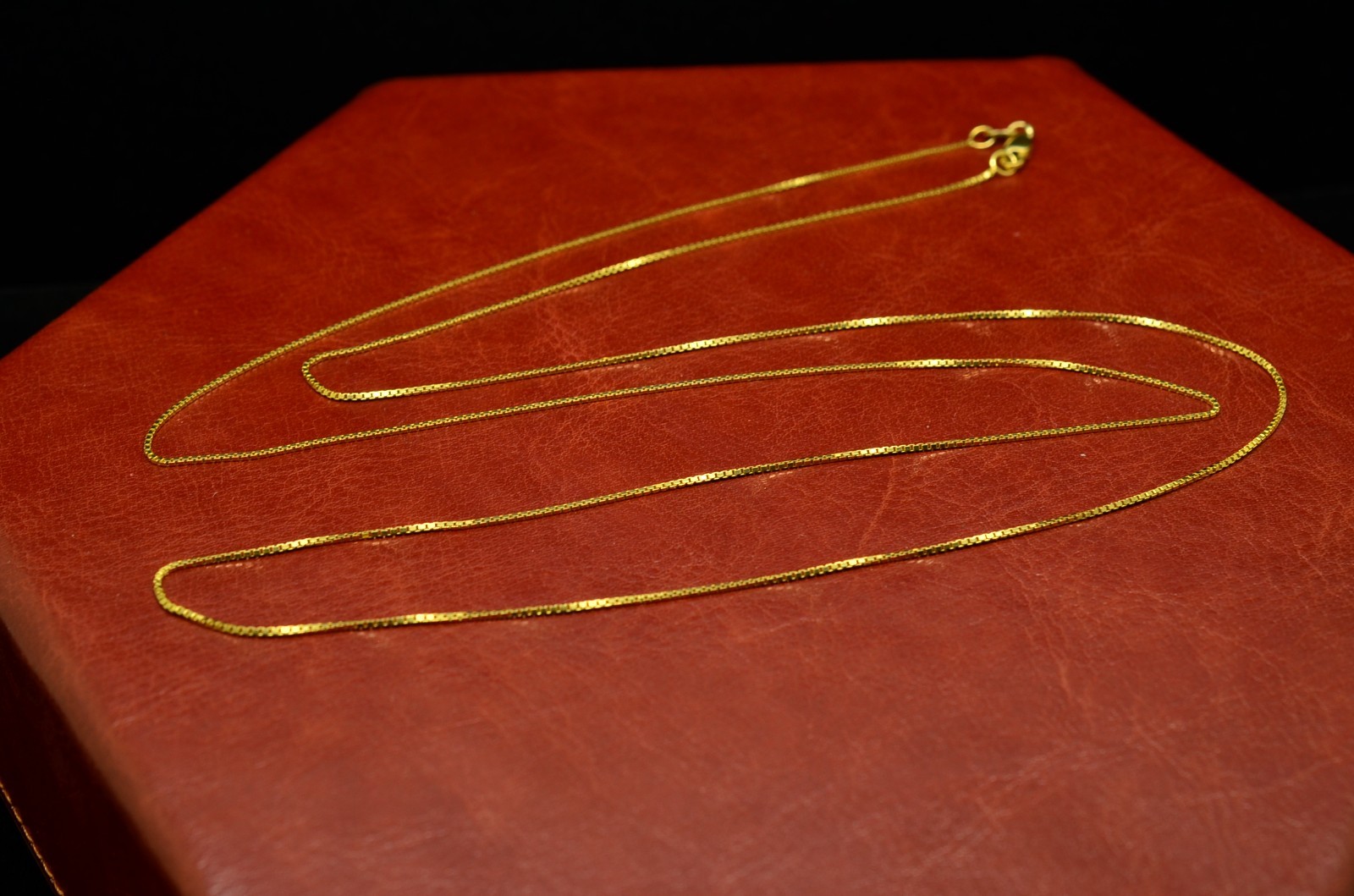 30″ 14K Yellow Gold Box Chain Necklace Very Thin & Delicate 0.7mm 3.4 grams
